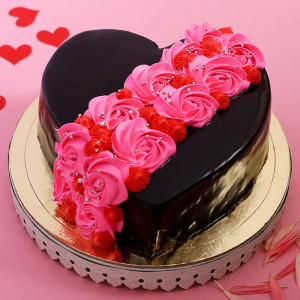 Roses On Heart Designer Cake