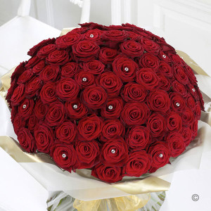 Romantic Tickle 100 Red Roses Bunch