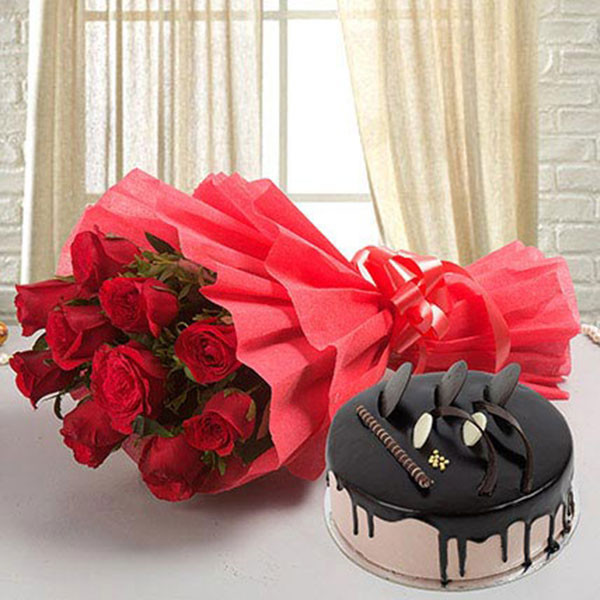 10 Red Roses with 500gm Chocolate Cake